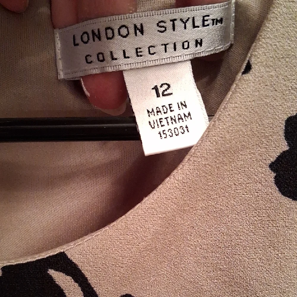 London Style Black and Cream Midi Dress - Picture 9 of 12